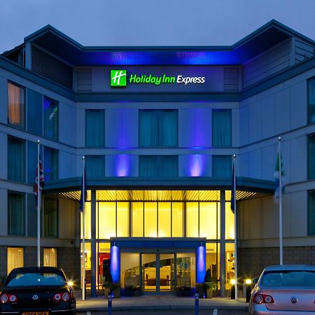 Holiday Inn Express London Stansted Airport, An Ihg Hotel Stansted Mountfitchet Εξωτερικό φωτογραφία