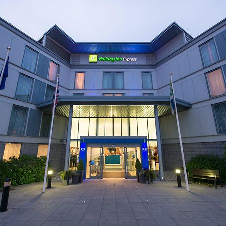 Holiday Inn Express London Stansted Airport, An Ihg Hotel Stansted Mountfitchet Εξωτερικό φωτογραφία