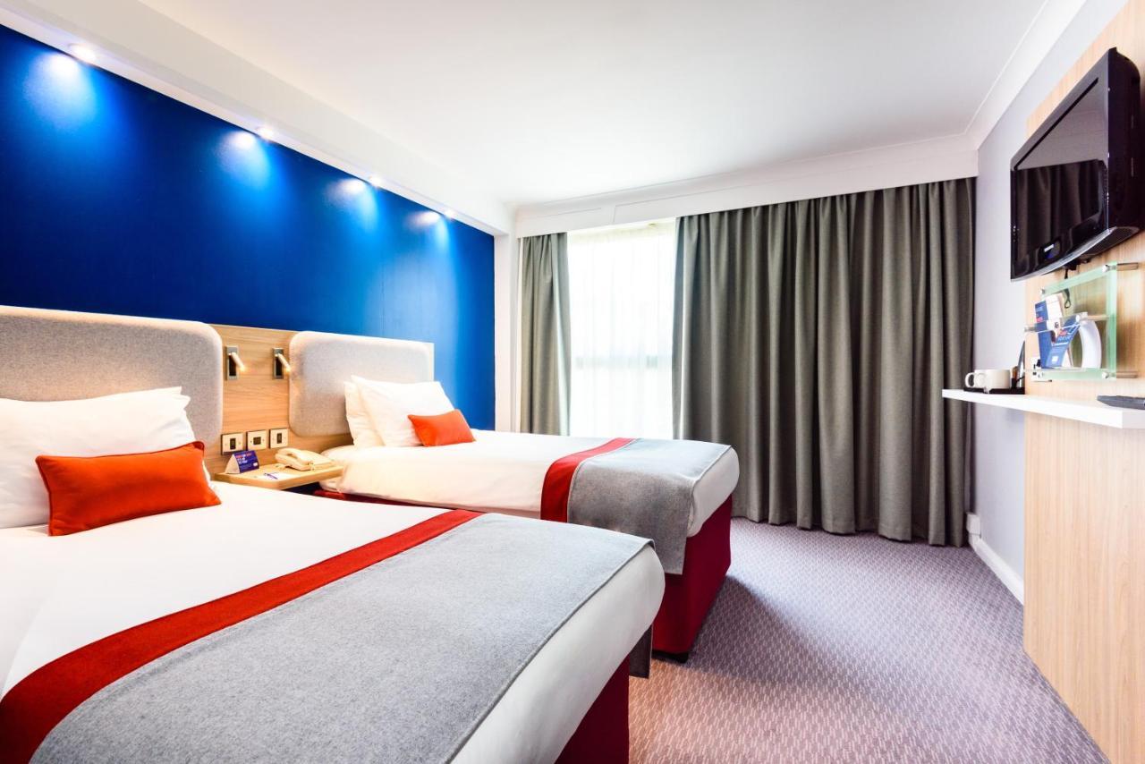 Holiday Inn Express London Stansted Airport, An Ihg Hotel Stansted Mountfitchet Εξωτερικό φωτογραφία