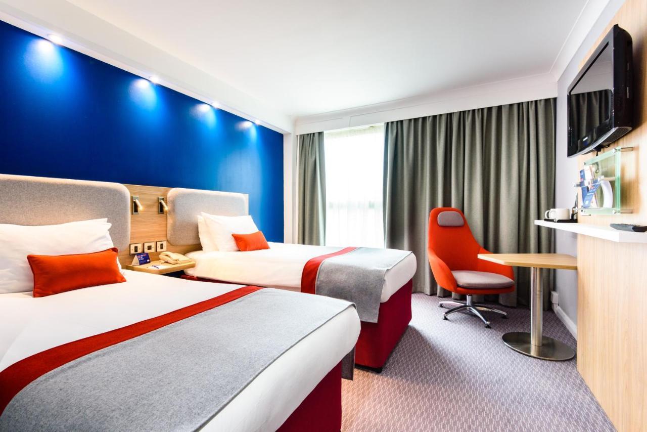 Holiday Inn Express London Stansted Airport, An Ihg Hotel Stansted Mountfitchet Εξωτερικό φωτογραφία