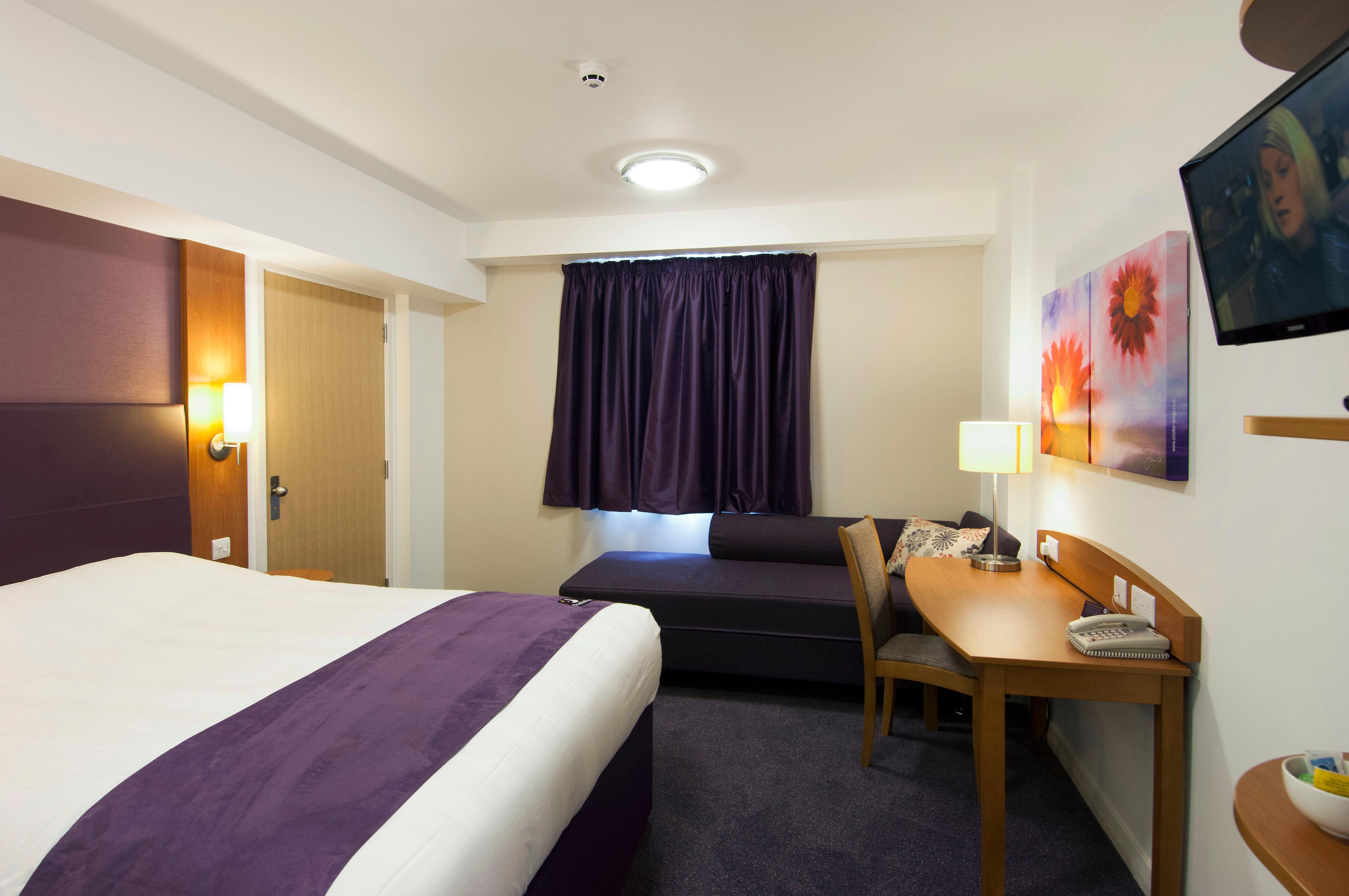 Holiday Inn Express London Stansted Airport, An Ihg Hotel Stansted Mountfitchet Εξωτερικό φωτογραφία