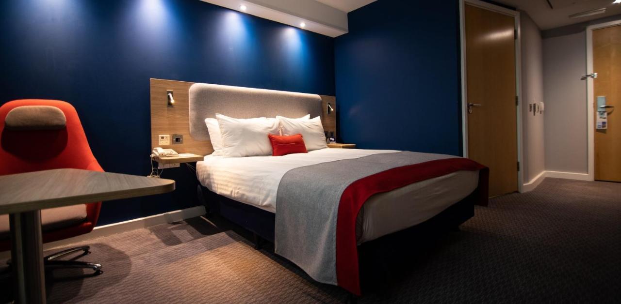 Holiday Inn Express London Stansted Airport, An Ihg Hotel Stansted Mountfitchet Εξωτερικό φωτογραφία