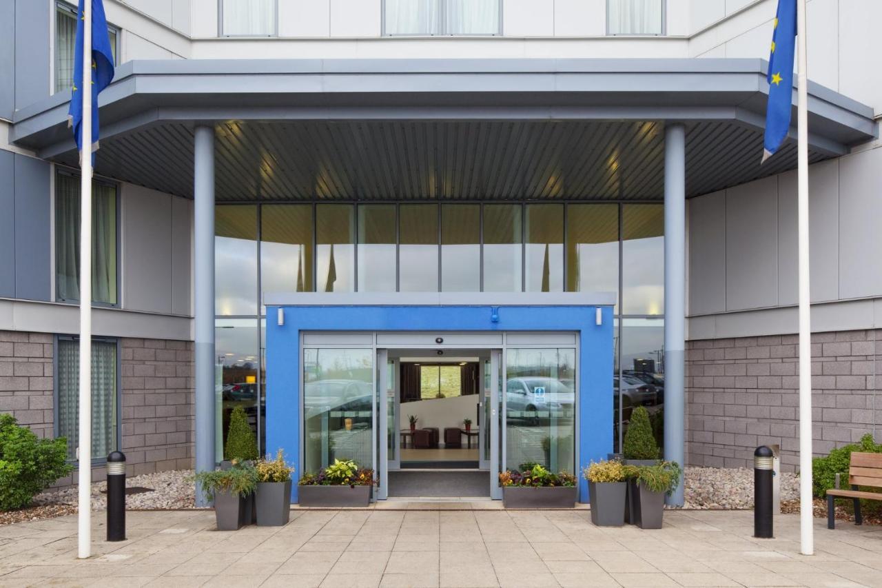 Holiday Inn Express London Stansted Airport, An Ihg Hotel Stansted Mountfitchet Εξωτερικό φωτογραφία