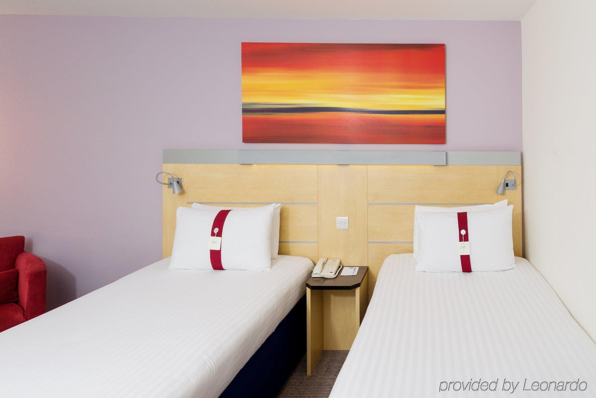 Holiday Inn Express London Stansted Airport, An Ihg Hotel Stansted Mountfitchet Εξωτερικό φωτογραφία