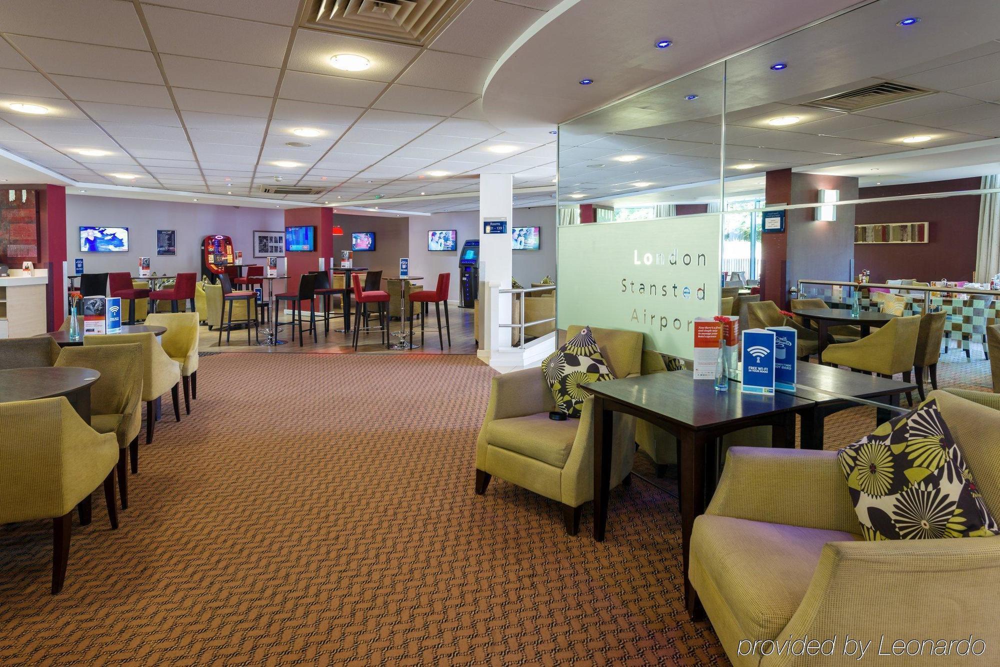 Holiday Inn Express London Stansted Airport, An Ihg Hotel Stansted Mountfitchet Εξωτερικό φωτογραφία