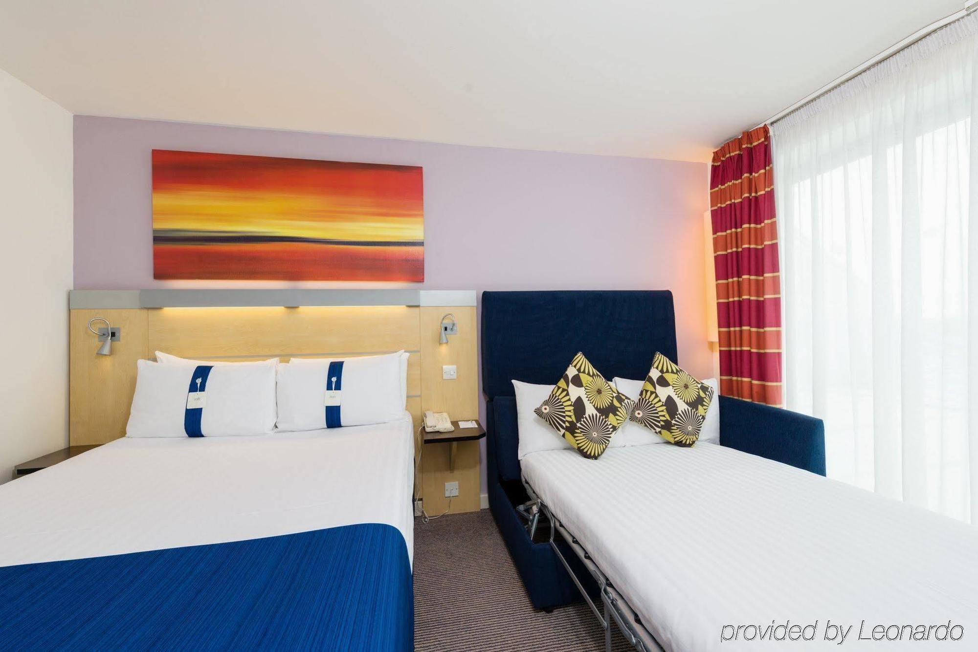 Holiday Inn Express London Stansted Airport, An Ihg Hotel Stansted Mountfitchet Εξωτερικό φωτογραφία